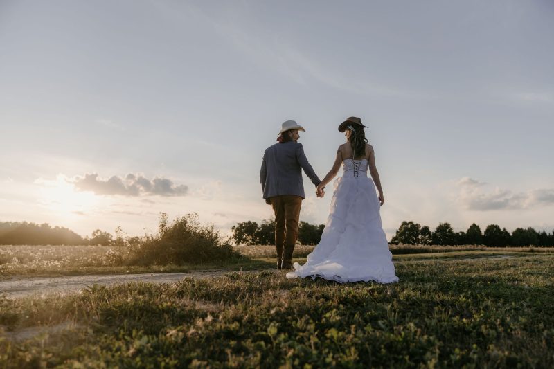 Bride, event planning, weddings, wedding venue, barn wedding