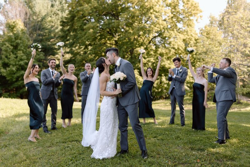 Photos with the bridal party